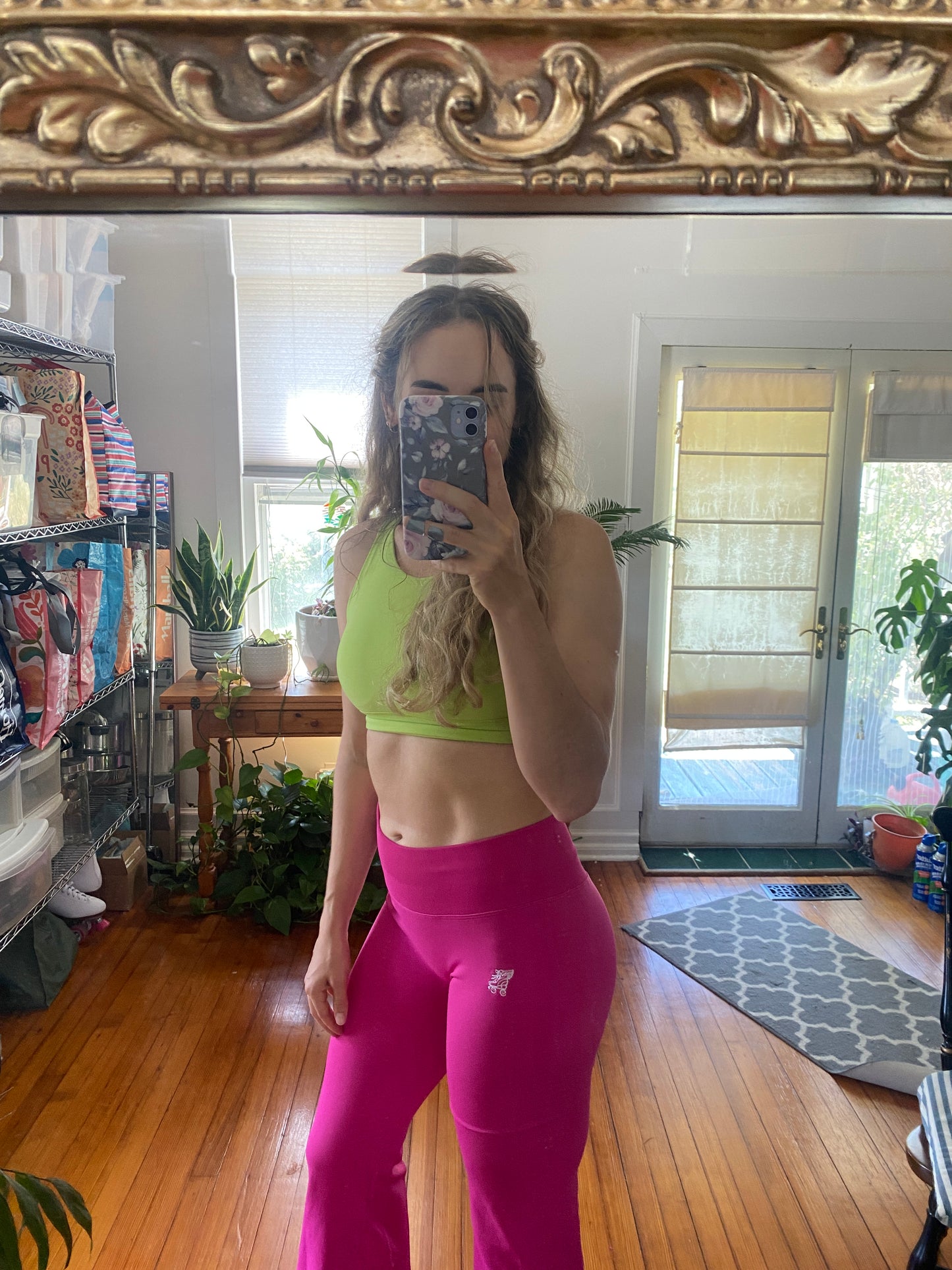 Size Extra Large NEW Flare Roller Skate Leggings - Hot Pink