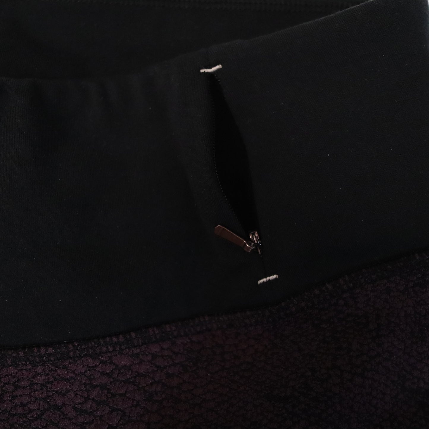 Preowned Roller Skate Leggings Size Small