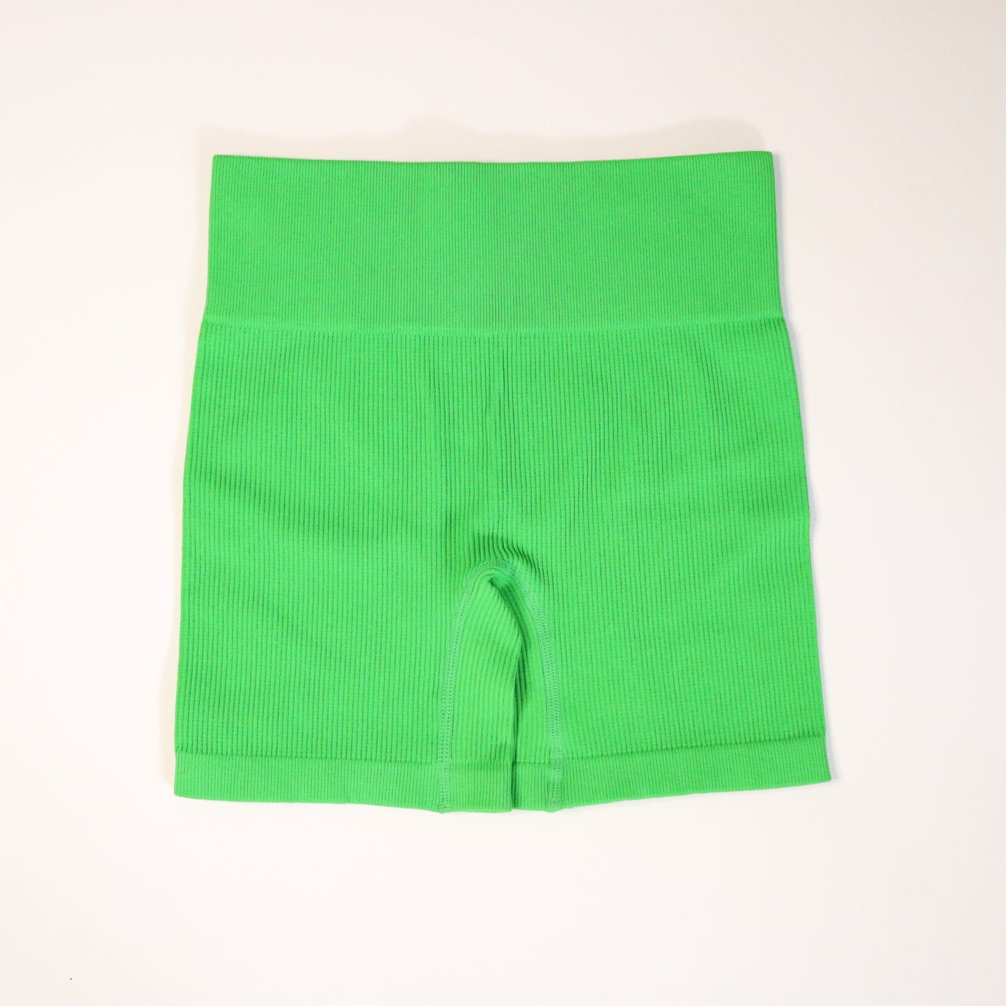 Size Medium NEW Kelly Green Embroidered Roller Skate Shorts
