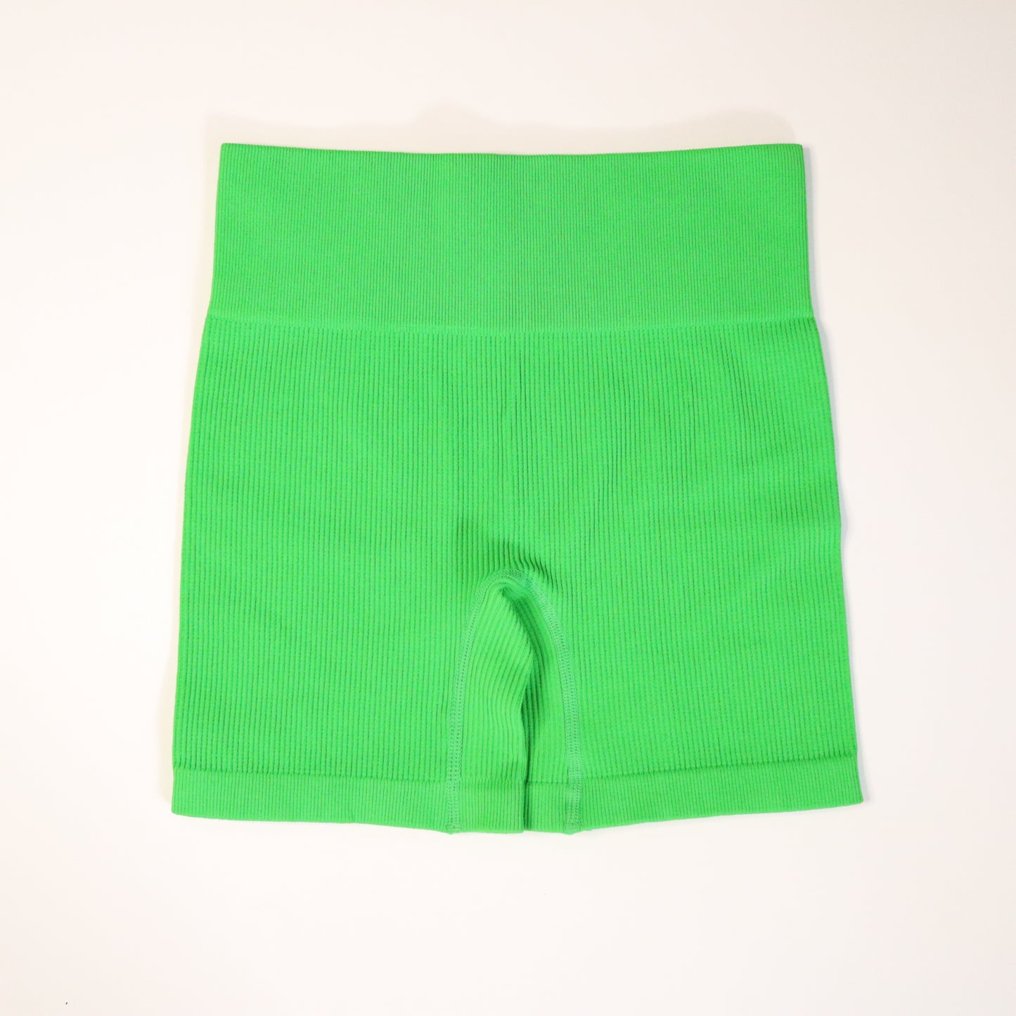 Size Medium NEW Kelly Green Embroidered Roller Skate Shorts