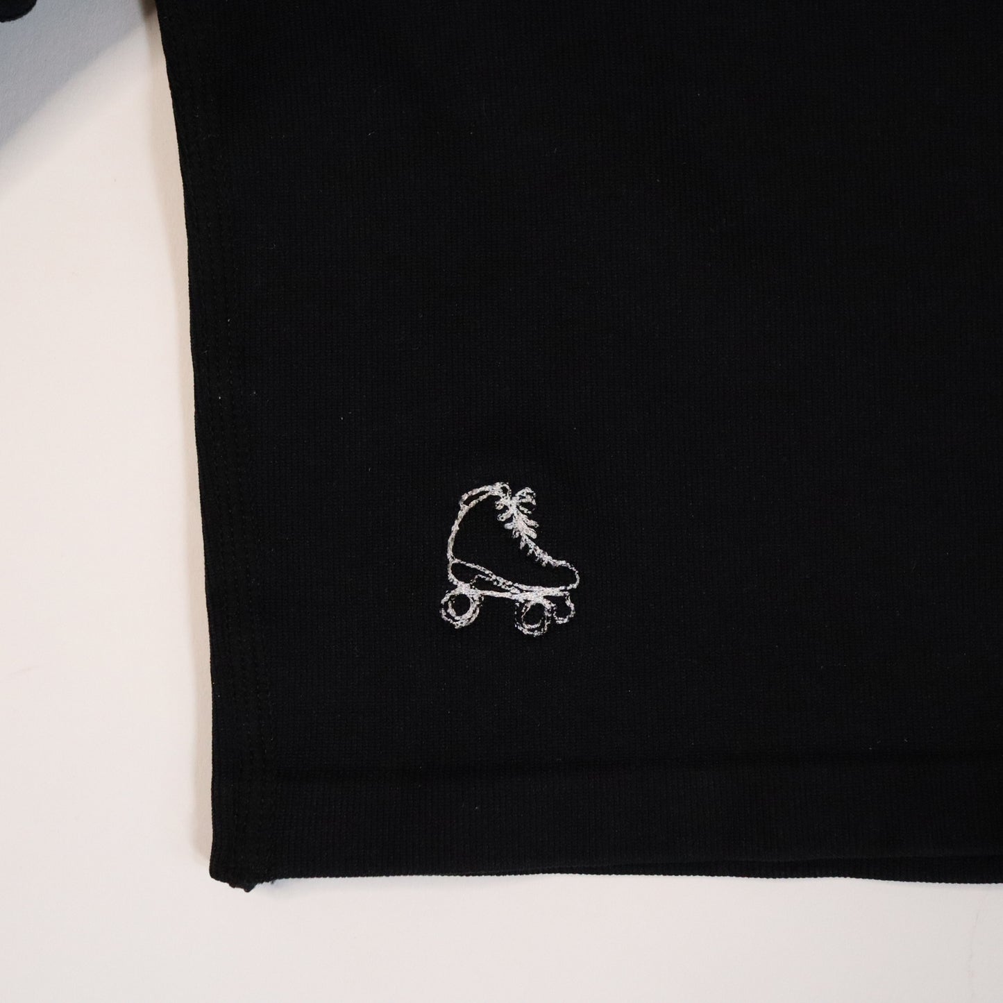 New Size Small/Large Roller Skate Long Sleeve Crop Top - Black
