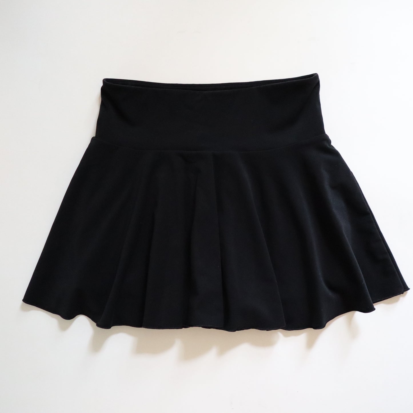 NEW 90's Inspired Roller Skate Mini Skirt - Black